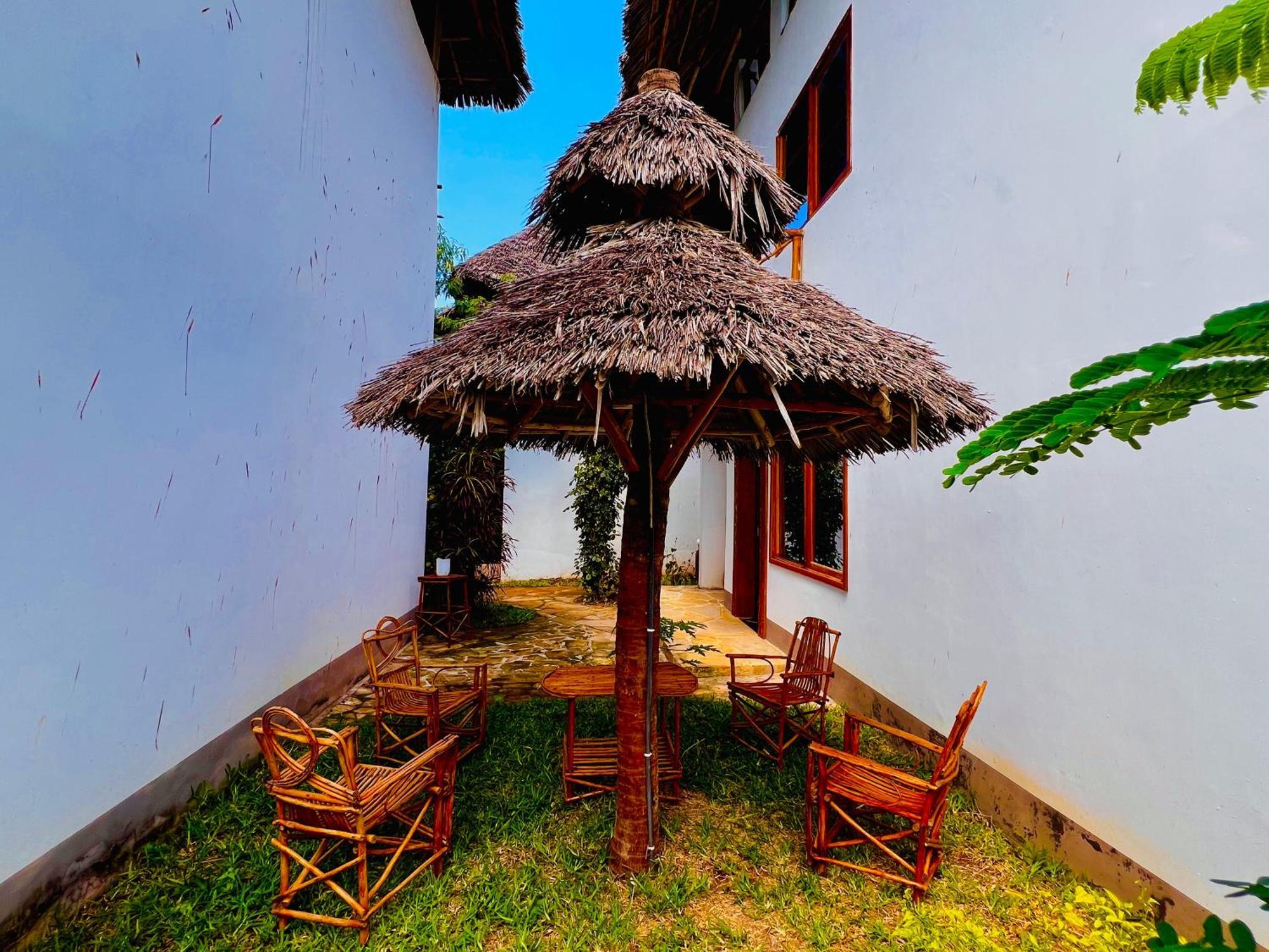 Tropical Hotel